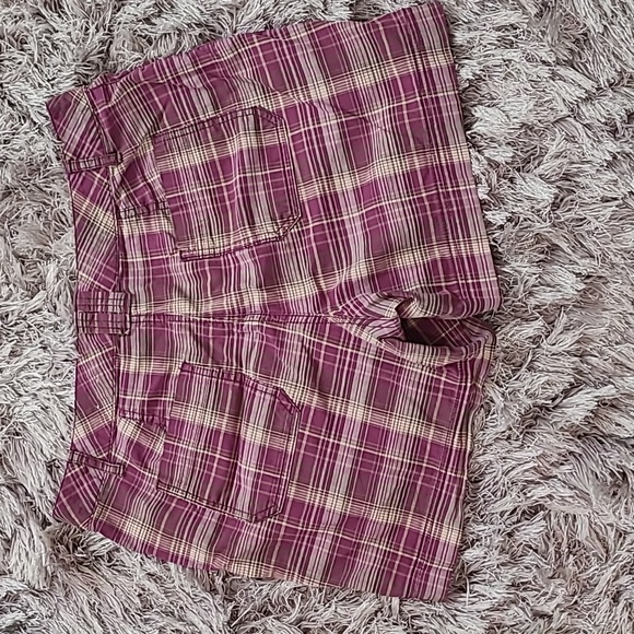 Purple & Tan St Johns Bay Shorts - Picture 2 of 3